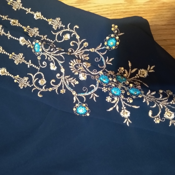 Salwar Kameez, purchased in Jackson Heights - Picture 5 of 5